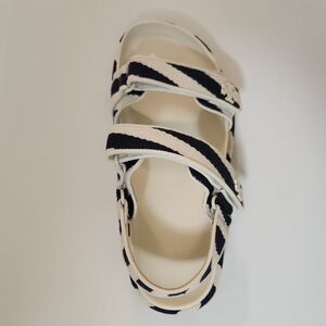 NWT Tory Burch Navy Blue and White Striped Sandals